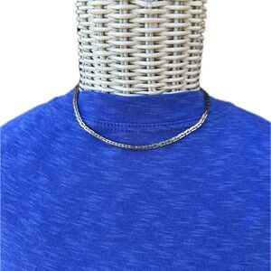 Source Unknown Sleek Silver Choker Necklace